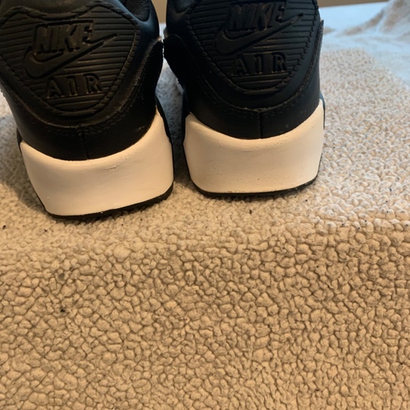 Boy’s 6.5Y Nike Airmax Excee - Picture 3 of 7